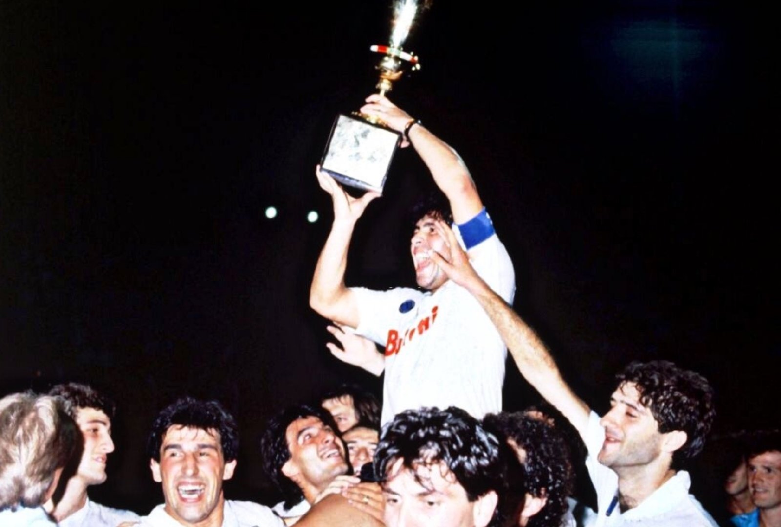 清晨门兴格拉德巴赫调整名单以备意大利杯，队长鼓劲环节打磨，底气十足，赛程密集仍需轮换的简单介绍-竞技宝登录